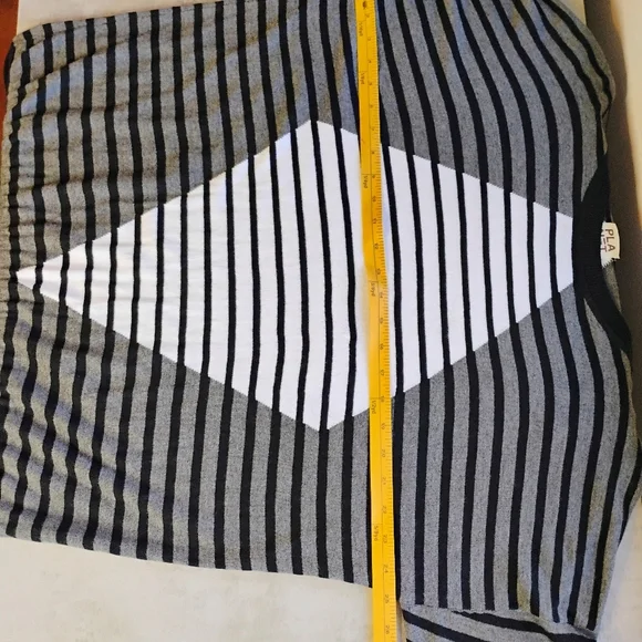 PLANET by Lauren G Sweater Gray Black White Ribbed‎ Hem Stripes One Size - Picture 11 of 12